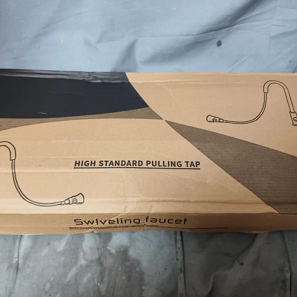 SWIVELING KITCHEN FAUCET WITH PULL-OUT SPRAY HOSE – STAINLESS FINISH