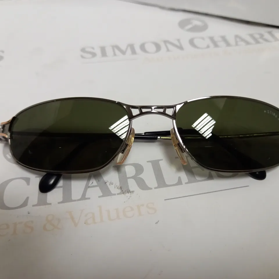 APPROX 10 DERIGO STING GLASSES