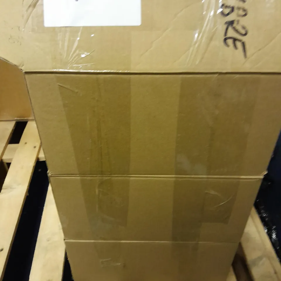 LOT OF APPROXIMATELY 380 100 BON 10ML EAU DE THE & GINGEMBRE FRAGRANCES