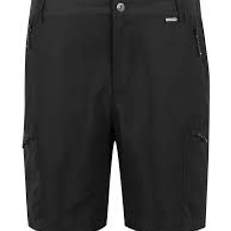 BRAND NEW REGATTA LEESVLLE SHORTS IN BLACK - 2XL UK 44"
