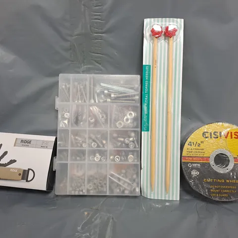 APPROXIMATELY 10 ASSORTED HOUSEHOLD ITEMS TO INCLUDE CUTTING WHEEL, FLORAL TOPPED NEEDLES, ETC