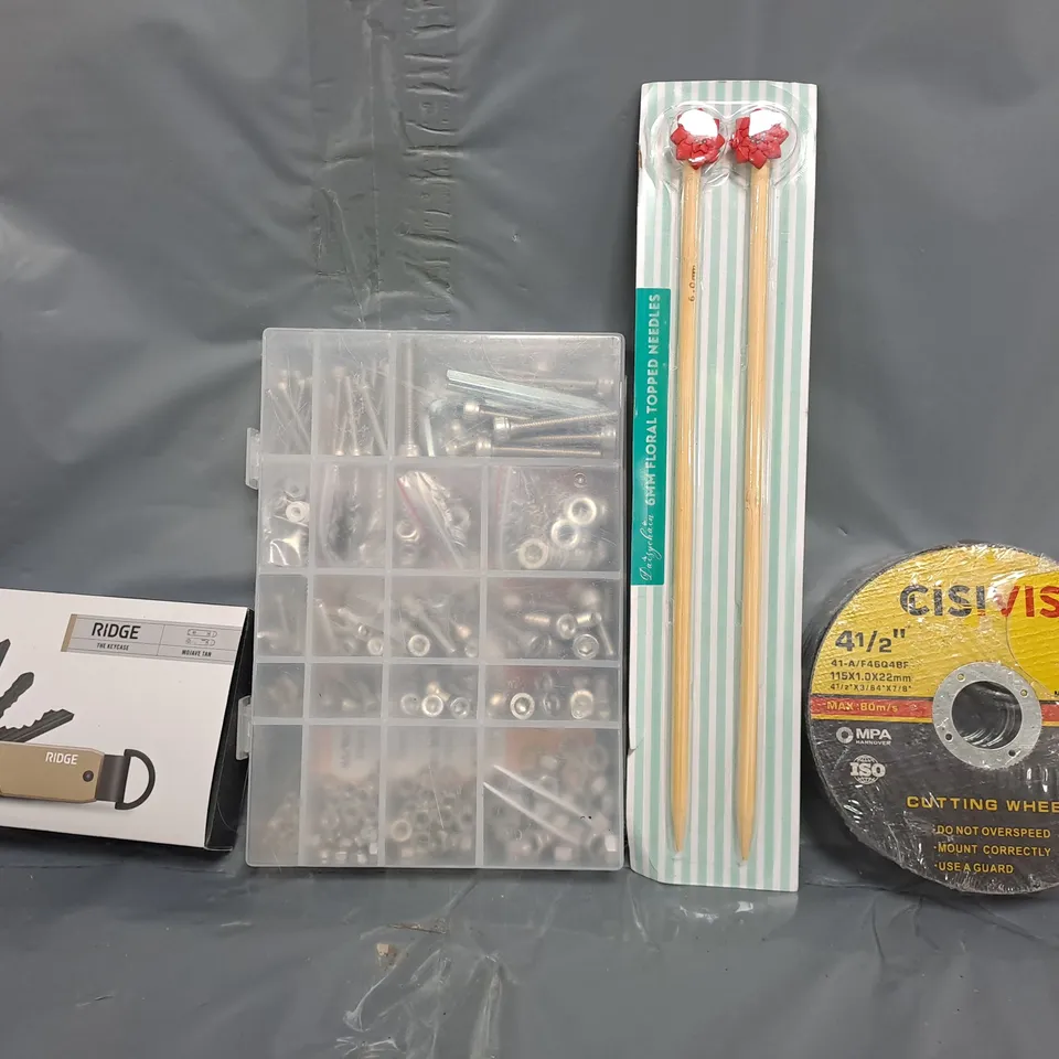 APPROXIMATELY 10 ASSORTED HOUSEHOLD ITEMS TO INCLUDE CUTTING WHEEL, FLORAL TOPPED NEEDLES, ETC