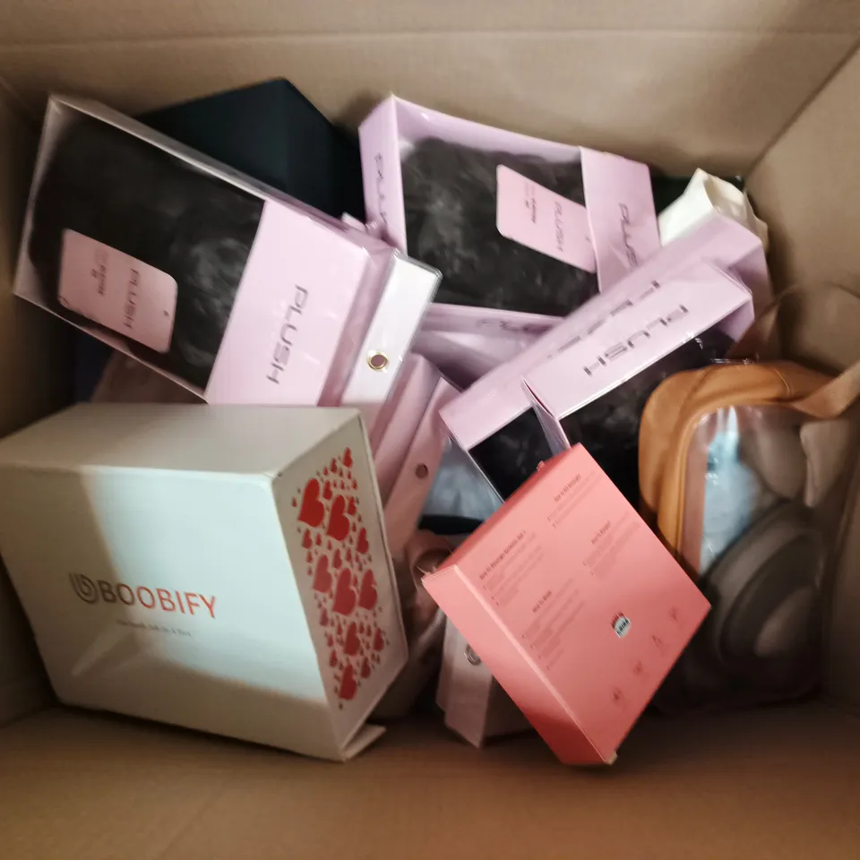 LARGE BOX OF APPROX 20 ASSORTED HEALTH AND BEAUTY ITEMS TO INCLUDE ASSORTED WIGS, HAIR ACCERSSORIES AND MAKEUP