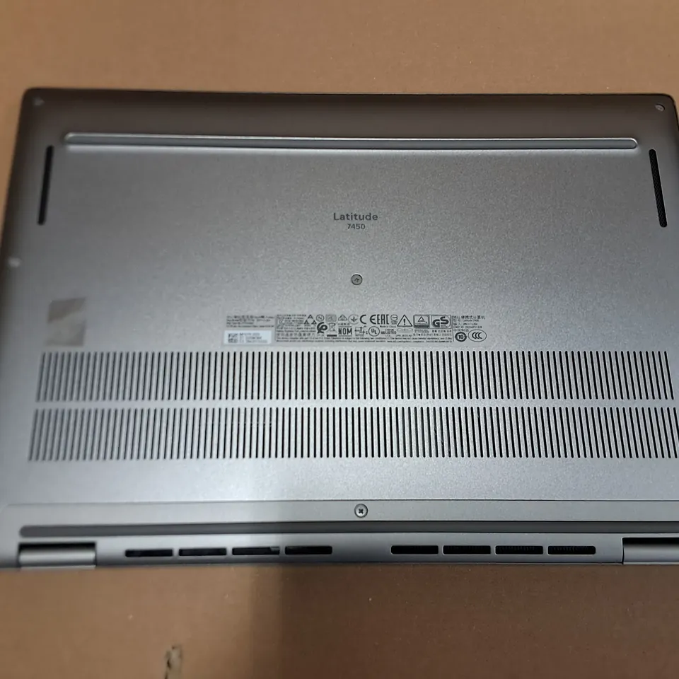 UNBOXED DELL LATITUDE 7450 INTEL VPRO LAPTOP IN SILVER - P174G