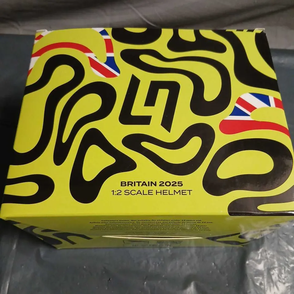 BELL BRITAIN 2025 1:2 SCALE HELMET – COLLECTIBLE DISPLAY HELMET (BOXED)