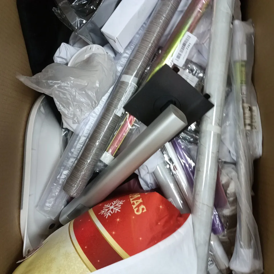 APPROXIMATELY 20 ASSORTED HOUSEHOLD PRODUCTS TO INCLUDE WALLPAPER, MONITOR MOUNT, HOME DECOR ETC 