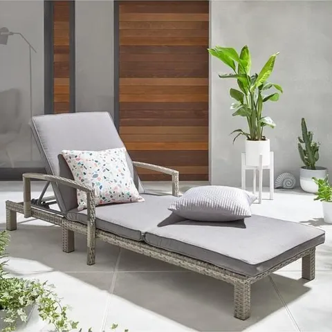 BOXED HAMILTON SUNLOUNGER [COLLECTION ONLY]