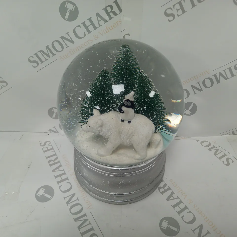 SANTA EXPRESS CHRISTMAS CHARACTER MUSICAL WATER SPINNER POLAR BEAR