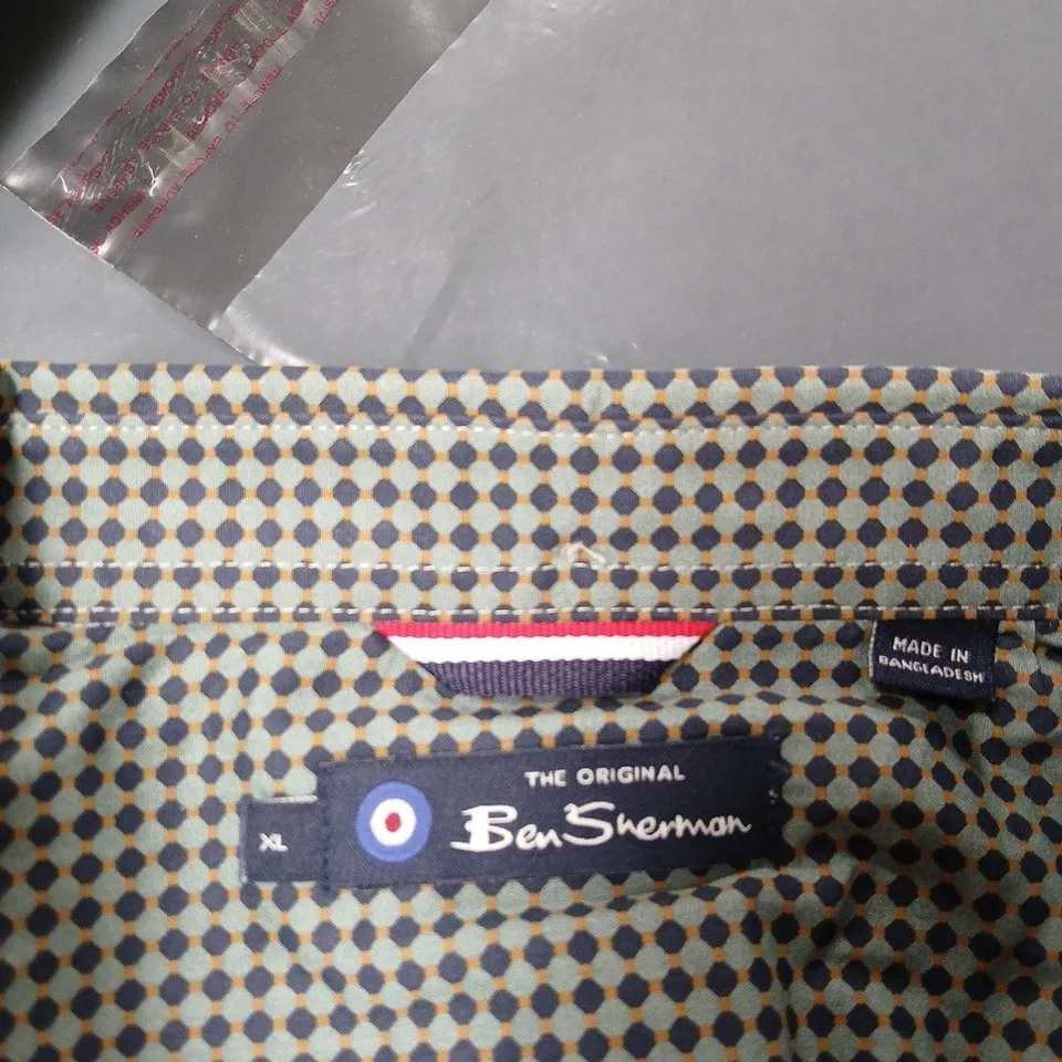 BEN SHERMAN THE ORIGINAL MEN'S SHIRT – NAVY/WHITE MICRO-CHECK – UK XL