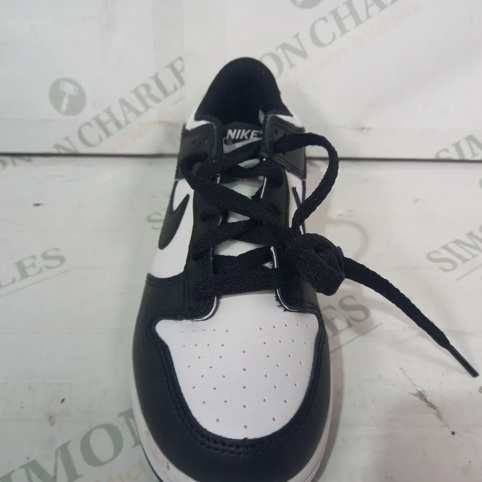 PAIR OF NIKE TRAINERS IN BLACK/WHITE UK SIZE 1