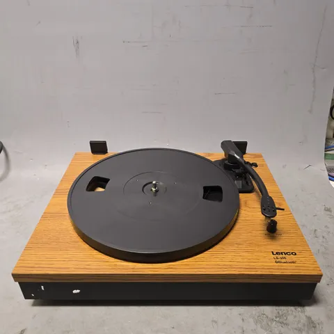 BOXED LENCO TURNTABLE WITH BLUETOOTH - LS-300WD V2
