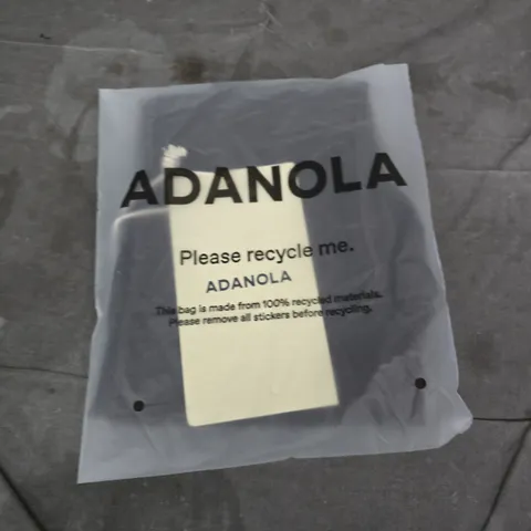 ADANOLA UTLTIMATE LEGGINGS - SIZE SMALL