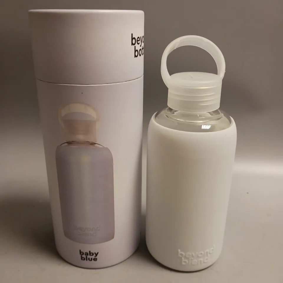BEYOND BLEND GLASS WATER BOTTLE WITH SILICONE SLEEVE IN BABY BLUE 500ML