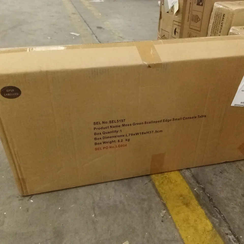 BOXED MOSS GREEN SCALLOPED EDGE SMALL CONSOLE TABLE (1 BOX)
