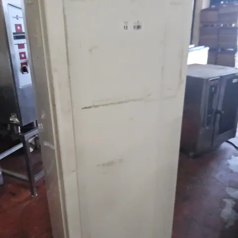 GRAM F400 UPRIGHT FREEZER