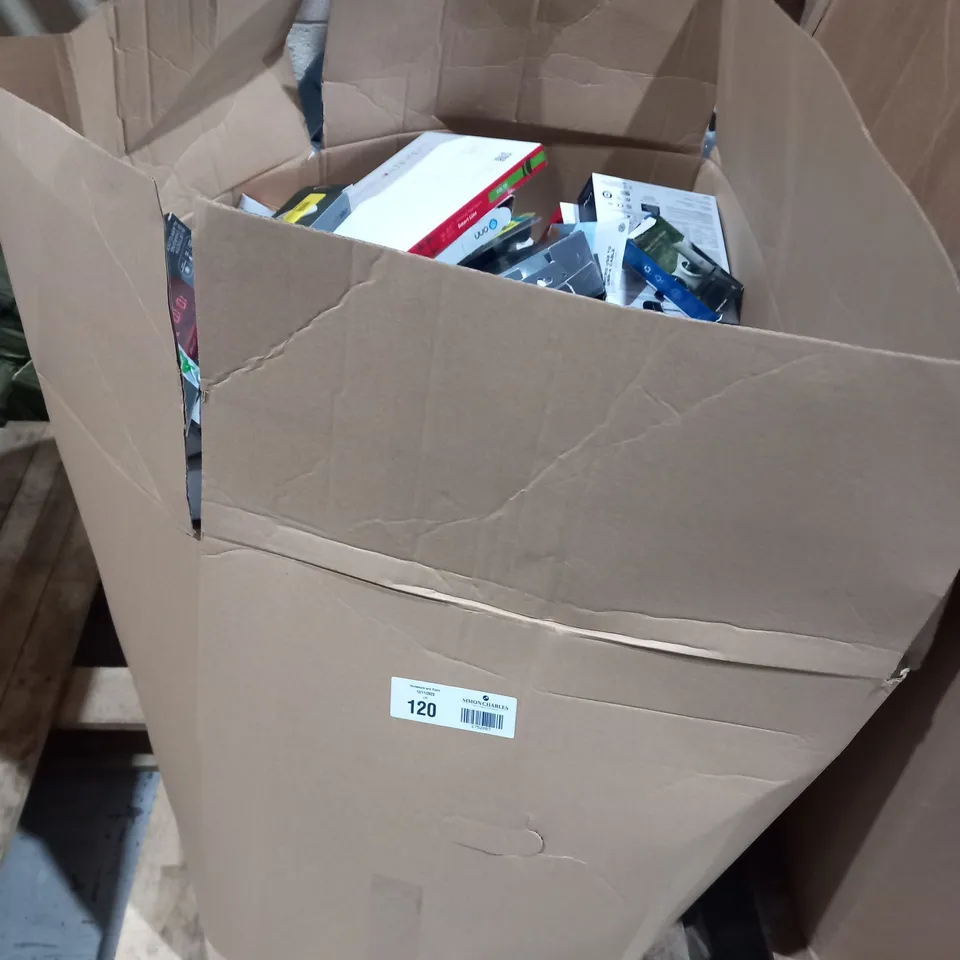 LARGE BOX OF ASSORTED ELECTRICAL GOODS TO INCLUDE;