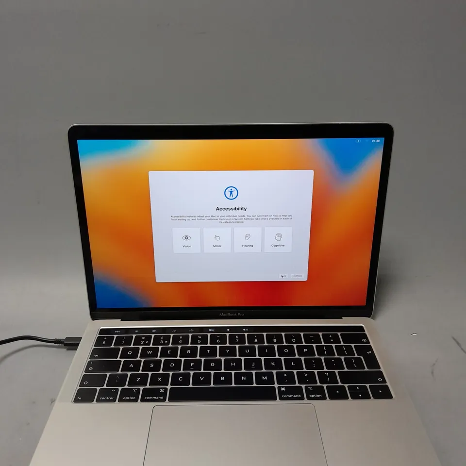 APPLE MACBOOK PRO - A2159