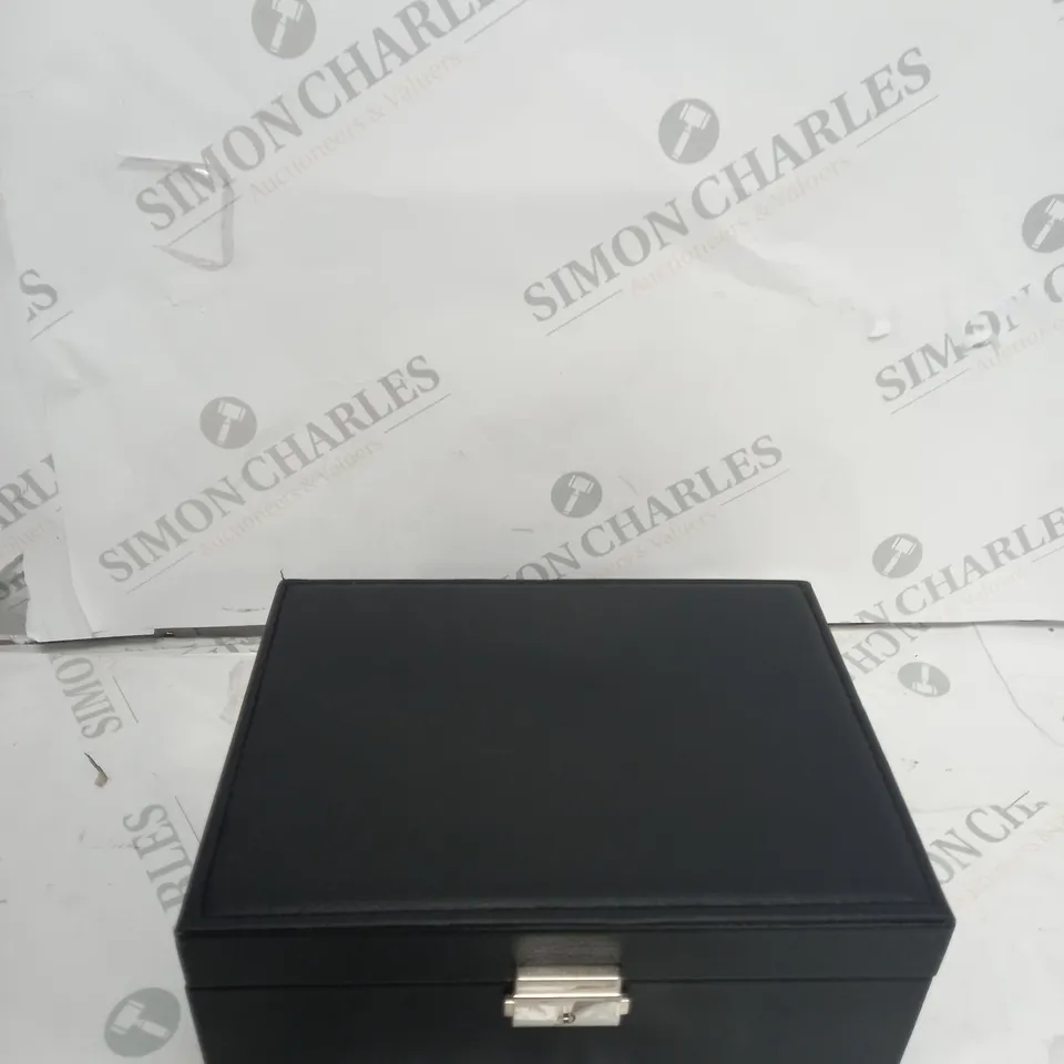 LEATHER JEWELLERY BOX 