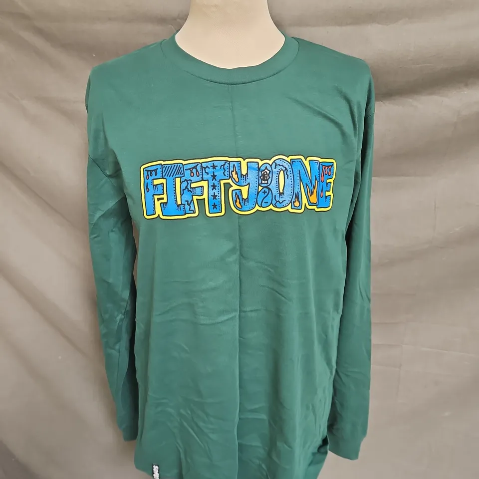 50TO01 LONG SLEEVE GRAPHIC TSHIRT IN GREEN SIZE M