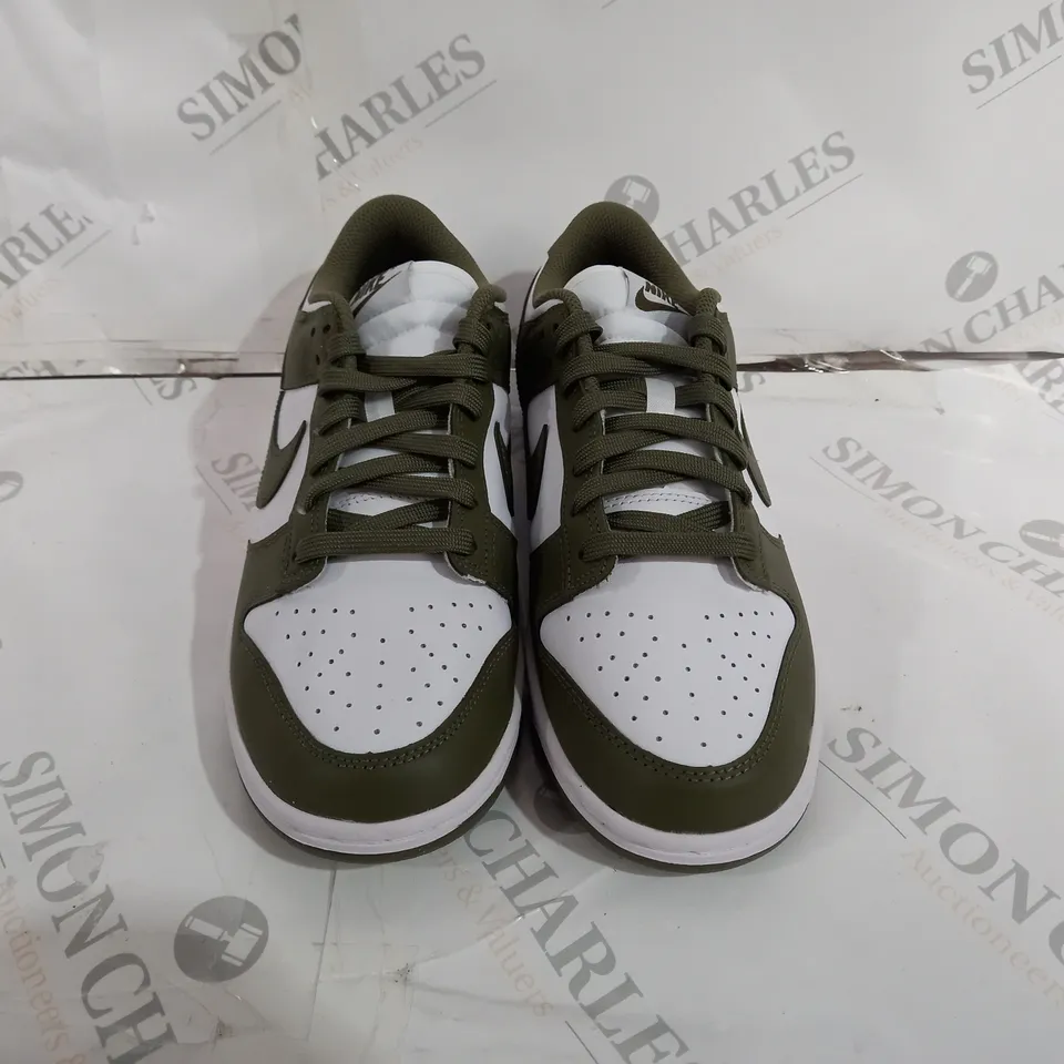 NIKE DUNK LOW MEDIUM OLIVE WOMENS SIZE 6