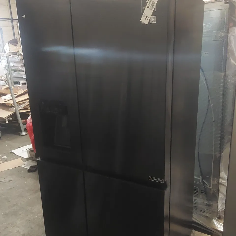 HISENSE PUREFLAT INFINITE RS818N4IFE AMERICAN-STYLE SMART FRIDGE FREEZER - BLACK STAINLESS STEEL