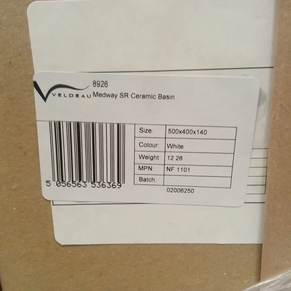 PALLET OF APPROXIMATELY 40 x BOXED VELDEAU MEDWAY SR CERAMIC BASINS, WHITE