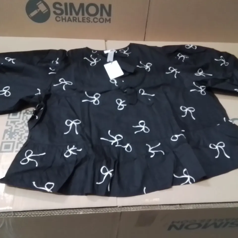 BOXED BRAND NEW APPROXIMATELY 12 SIMPLY BE BOW FRONT BLOUSE BLACK SIZE 20