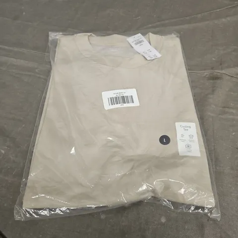 SEALED HOLLISTER COOLING T-SHIRT IN KHAKI - LARGE