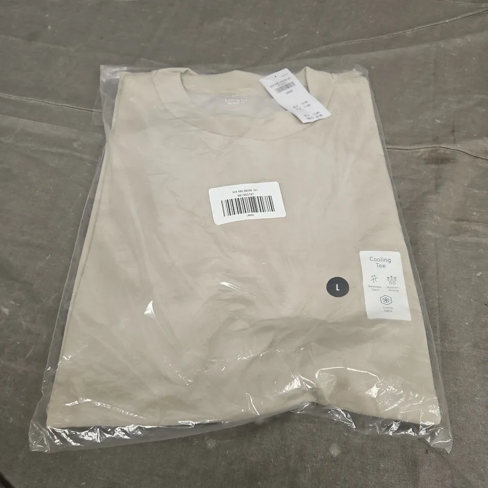 SEALED HOLLISTER COOLING T-SHIRT IN KHAKI - LARGE