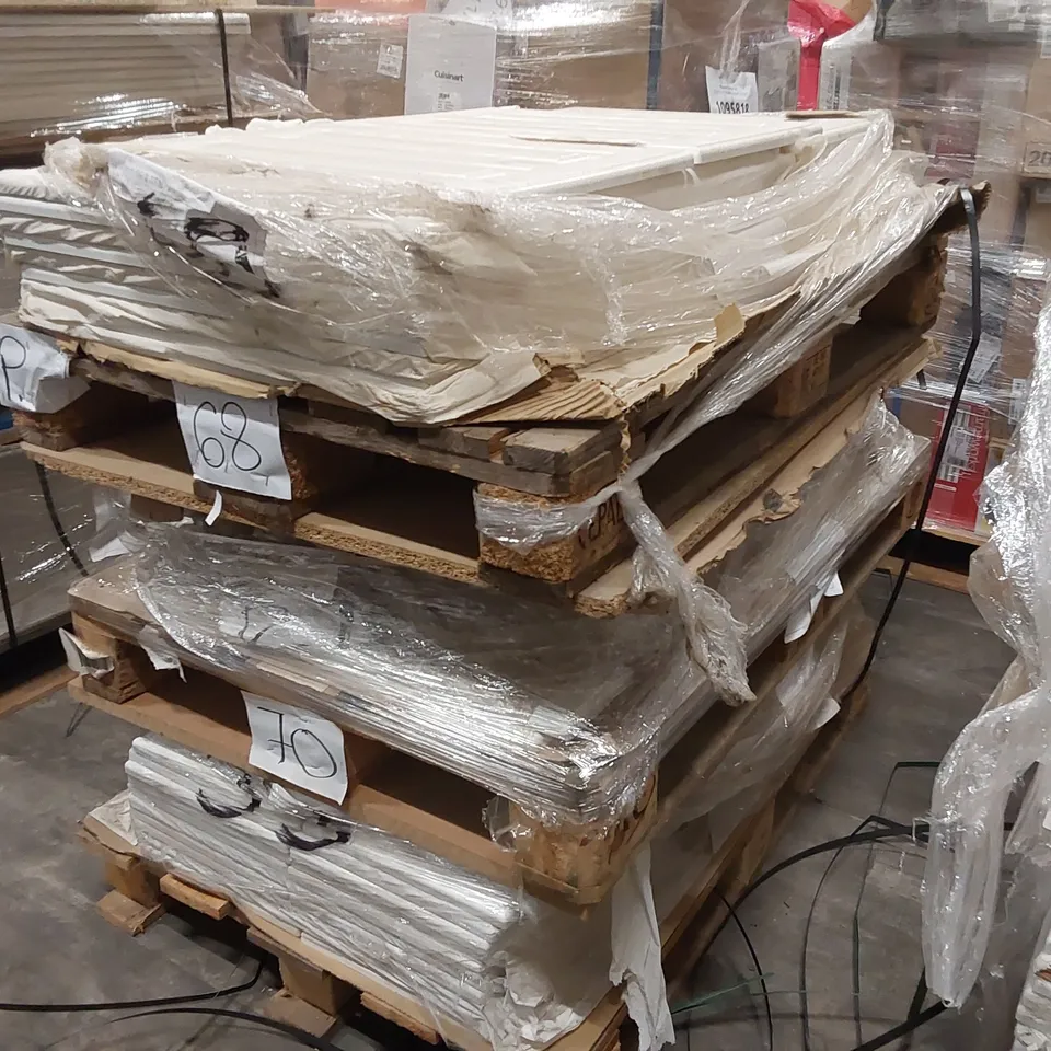 PALLET OF LARGE QUANTITY OF KITCHENS/BEDROOM REPLACEMENT CABINET DOOR/DRAWER/END PANELS IN ASSORTED SIZES