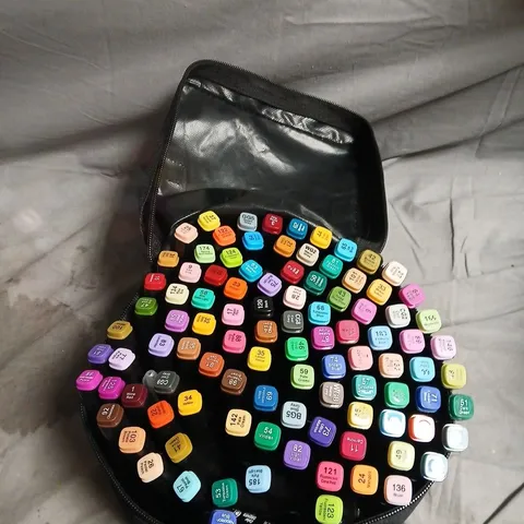 TOUCH COLOURED PENS IN A CARRY BAG - APPROXIMATELY 100 PENS
