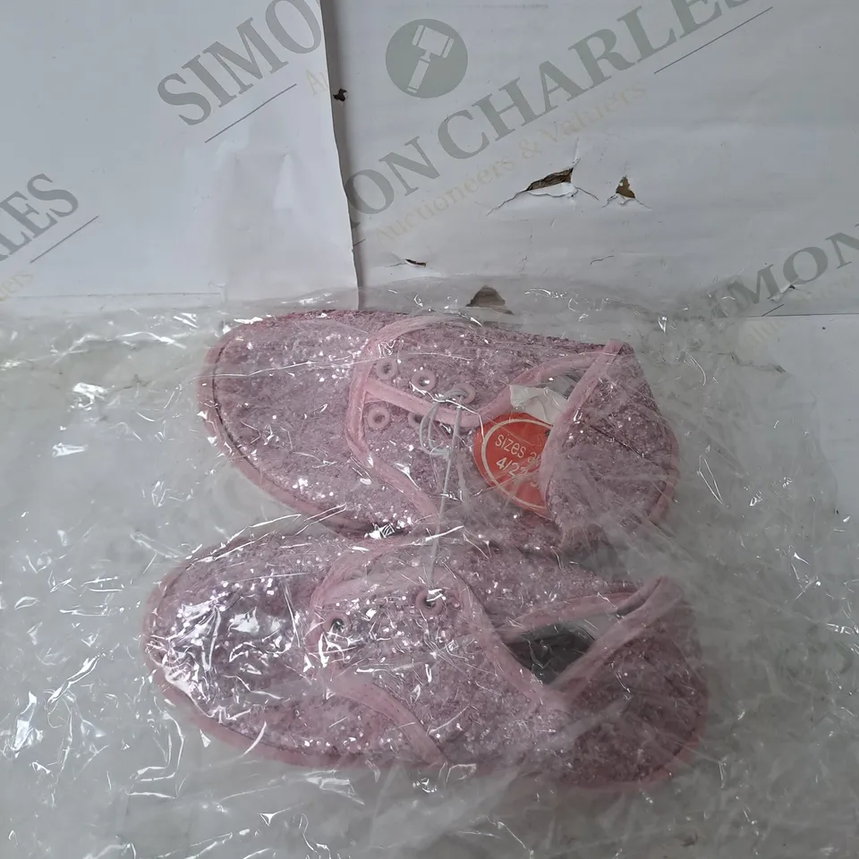 APPROXIMATELY 20 PAIRS  OF BAGGED PINK CHILDRENS GLITTER BOOTS IN VARIOUS SIZES 