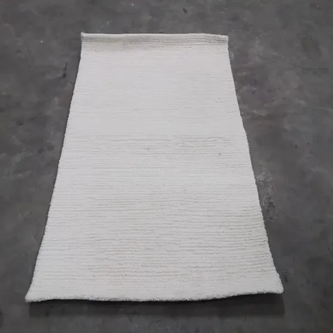 QUALITY DESIGNER AREA RUG - APPROXIMATELY 150X90CM