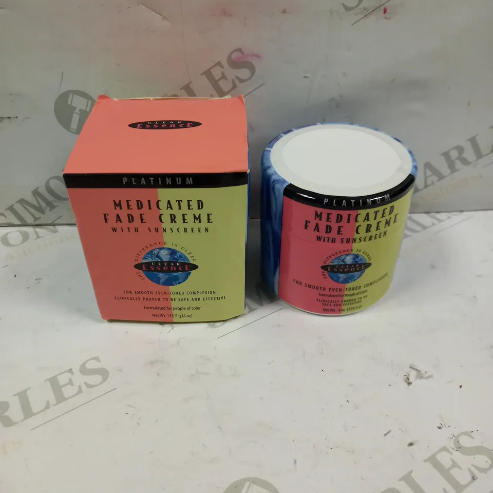 CLEAR ESSENCE MEDICATED FADE CRÈME WITH SUNCREAM - 113G