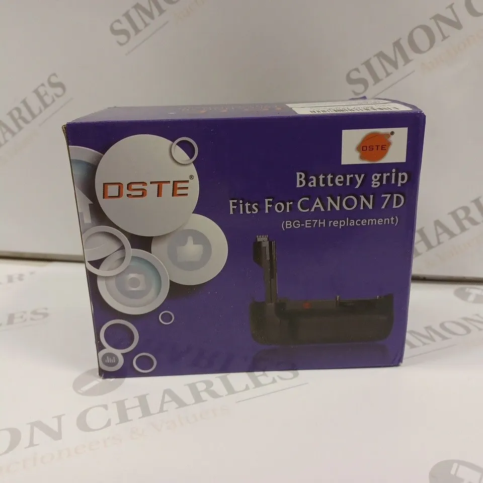 BOXED DSTE BATTERY GRIP- FITS FOR CANON 7D