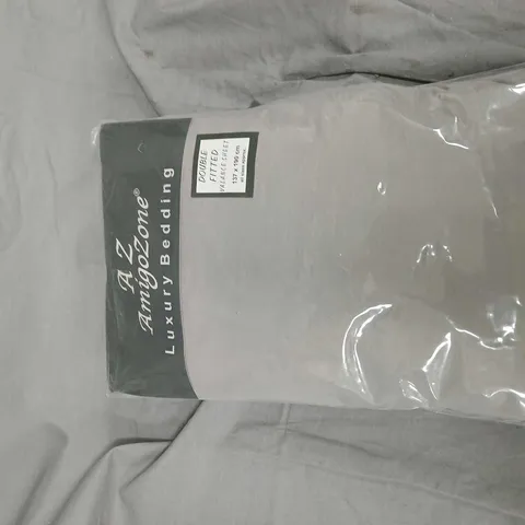 LUXURY BEDDING FITTED SHEET SET – SEALED IN PLASTIC
