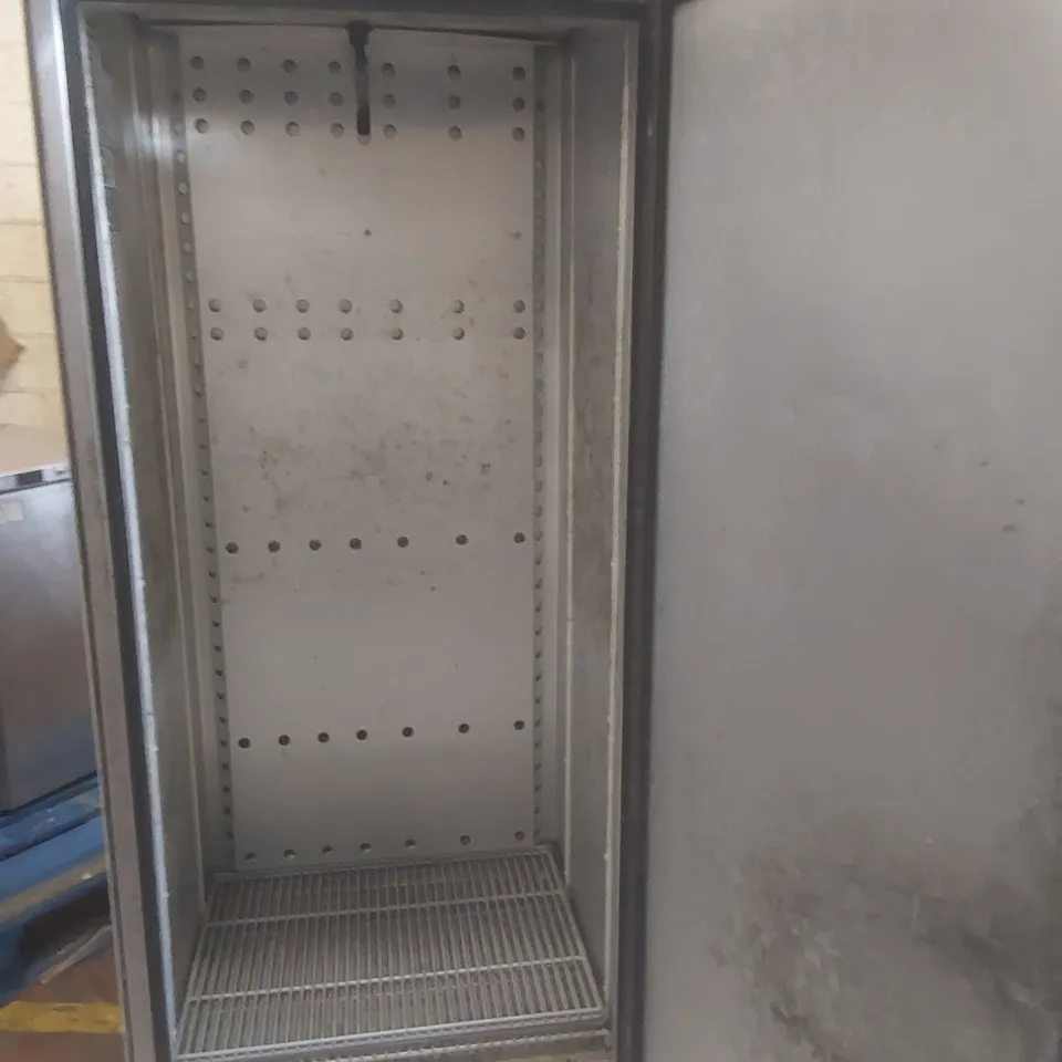 TRUE COMMERCIAL UPRIGHT FREEZER
