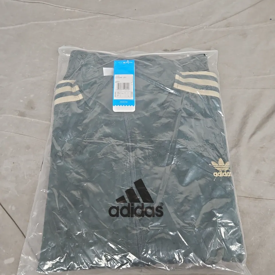ADIDAS TRACK JACKET - SIZE L