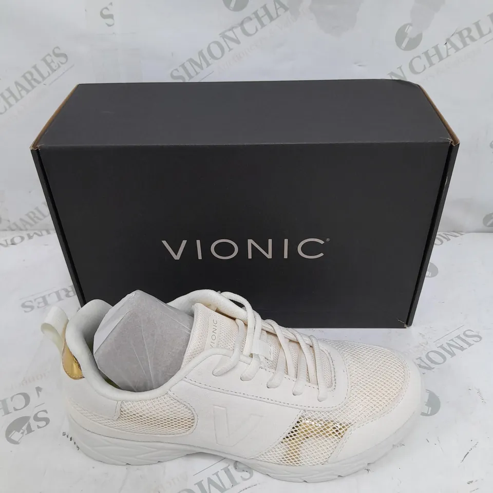 BOXED PAIR OF VIONIC CREAM MESH TRAINERS SIZE 6
