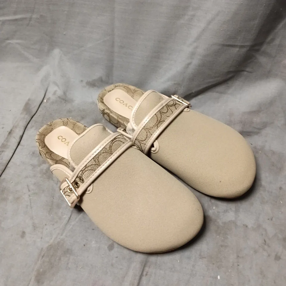 COACH WOMEN’S BEIGE SLIP-ON MULES WITH MONOGRAM STRAP – UK 7 (EU 40)