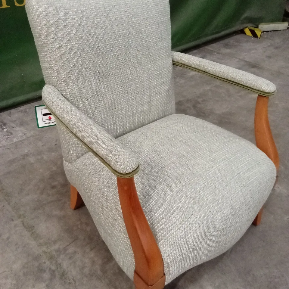 QUALITY HIGH-END DESIGNER FABRIC ACCENT CHAIR
