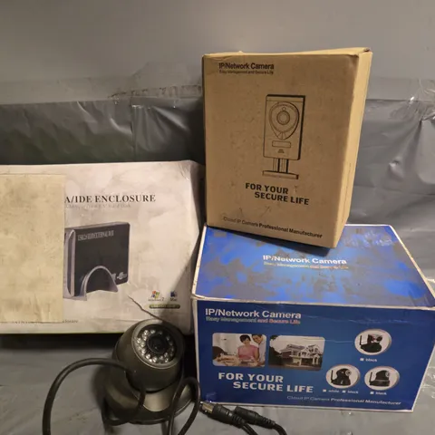 APPROXIMATELY 8 ASSORTED ITEMS TO INCLUDE NETWORK CAMERA, HARD DISK ENCLOSURE, DOME CAMERA, ETC - COLLECTION ONLY