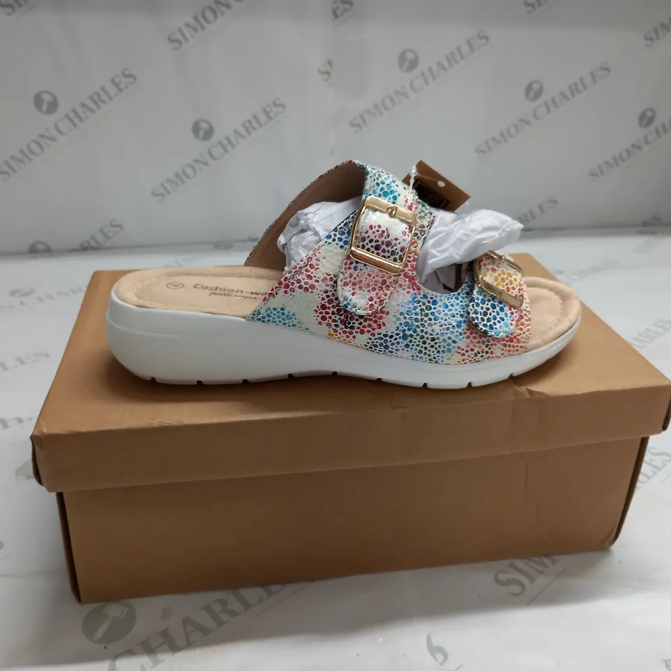 CUSHION WALK 2 STRAP SANDAL IN WHITE - SIZE 4