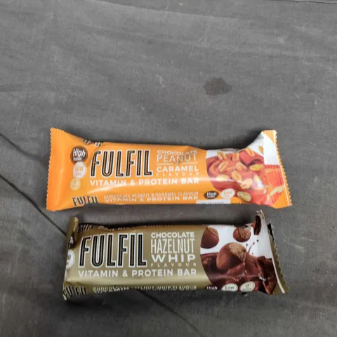 TOTE OF APPROXIMATELY 10 FULFILL VITAMIN AND PROTEIN BARS