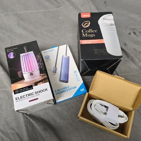 APPROXIMATELY 10 ASSORTED HOUSEHOLD ITEMS TO INCLUDE COFFEE MUG, USB C DOCKING STATION, MOSQUITO KILLING LAMP ETC