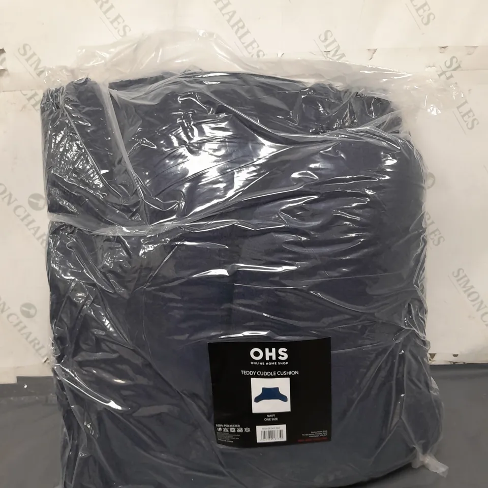 OHS TEDDY CUDDLE CUSHION IN NAVY (ONE SIZE)