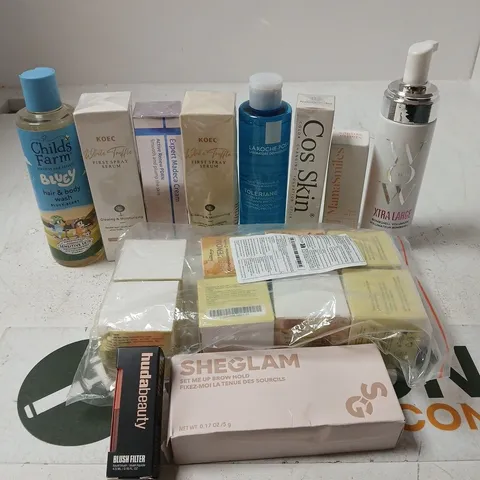 APPROX 12 ASSORTED BEAUTY PRODUCTS TO INCLUDE CHILDS FARM WASH, HUDA BEAUTY LIQUID BLUSH, COLORWOW VOLUMIZER, ETC