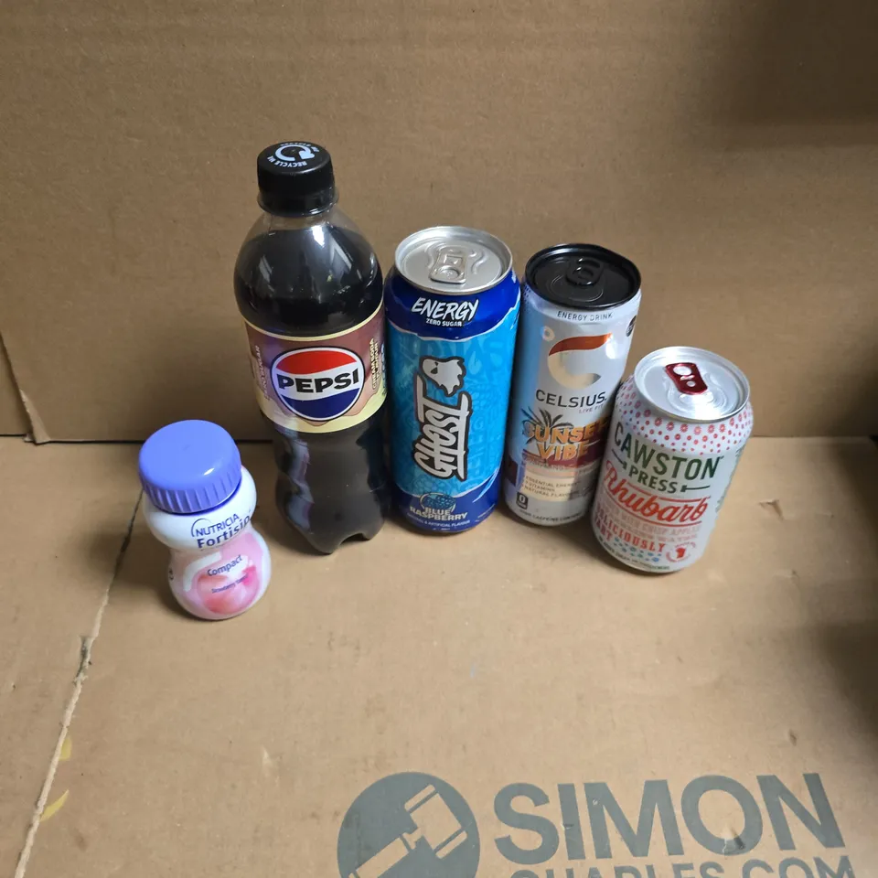 APPROXIMATELY 15 ASSORTED DRINKS TO INCLUDE PEPSI CREAM SODA, CELSIUS SUNSET VIBE, GHOST BLUE RASPBERRY, ETC - COLLECTION ONLY