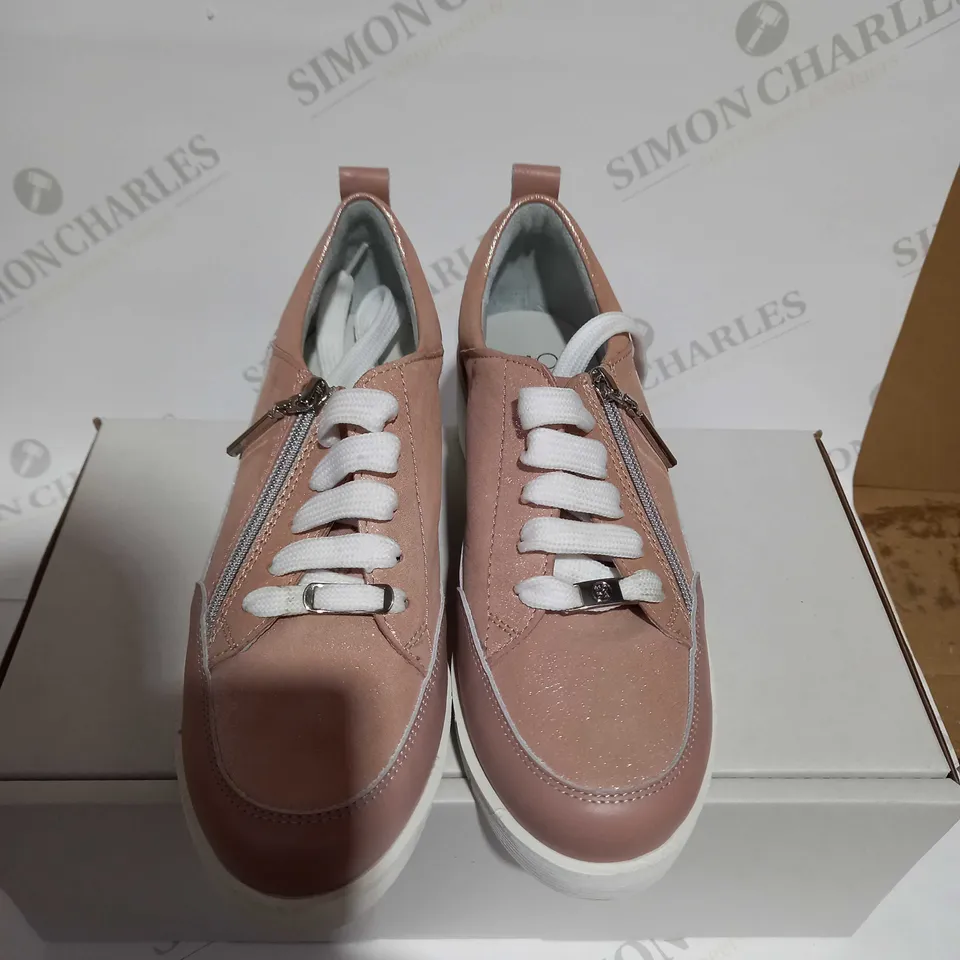 MODA IN PELLE LEATHER WEDGED TRAINERS - SIZE 6