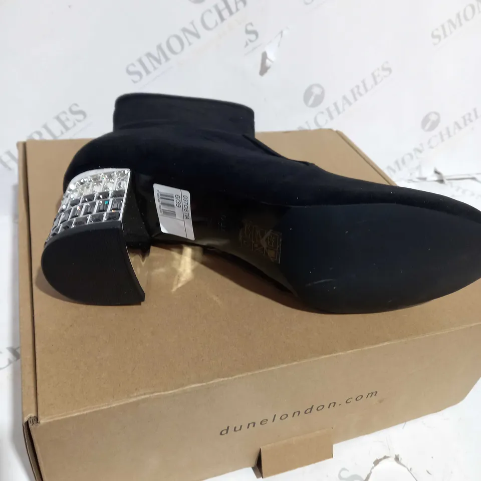 BOXED DUNE JEWEL HEELED SHOES IN BLACK - UK SIZE 6